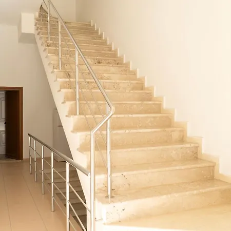 Msg-suites * Sarandë